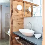 Uralp Royal By Hello Apartament