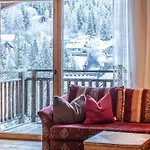 Uralp Royal By Hello
