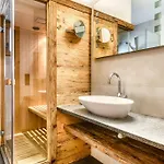 Uralp Royal By Hello Apartment