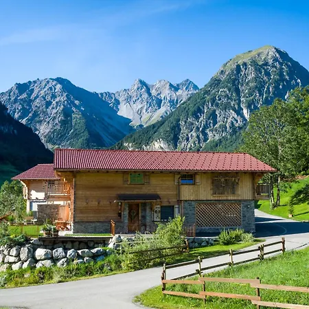 Uralp Royal Apartament