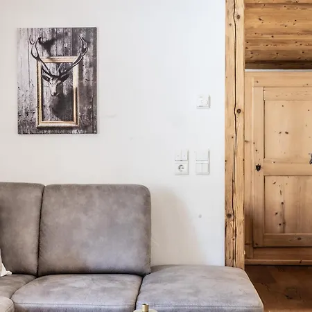 Uralp Royal By Hello Brand (Vorarlberg)