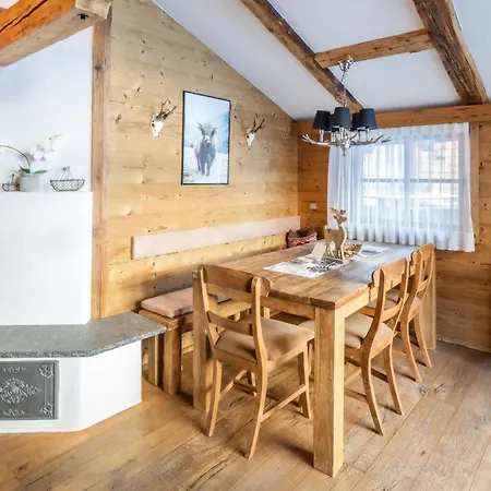 Apartment Uralp Royal