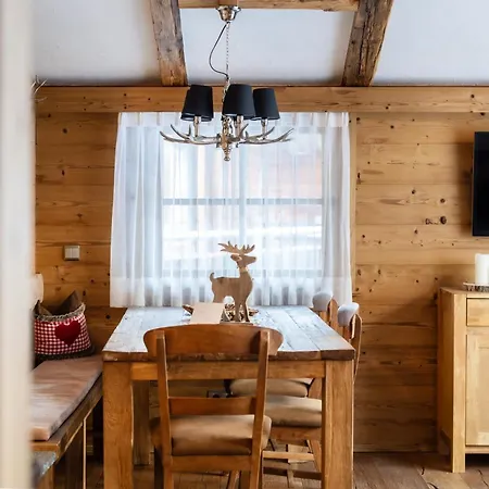 Uralp Royal By Hello Brand (Vorarlberg)