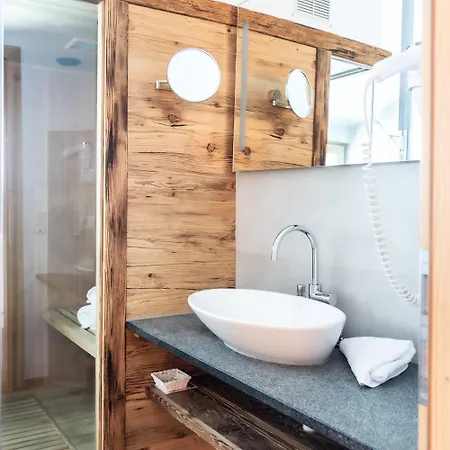 Uralp Royal Apartament