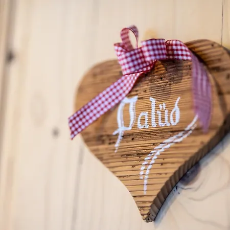 Uralp Royal Apartament