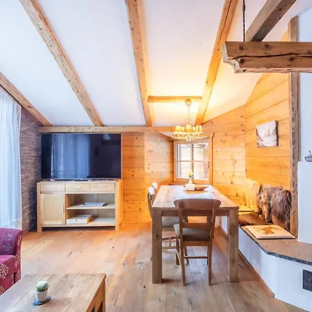 Apartment Uralp Royal *