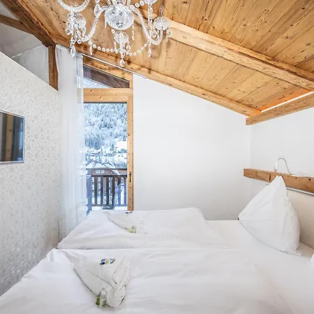 Uralp Royal By Hello Brand (Vorarlberg)