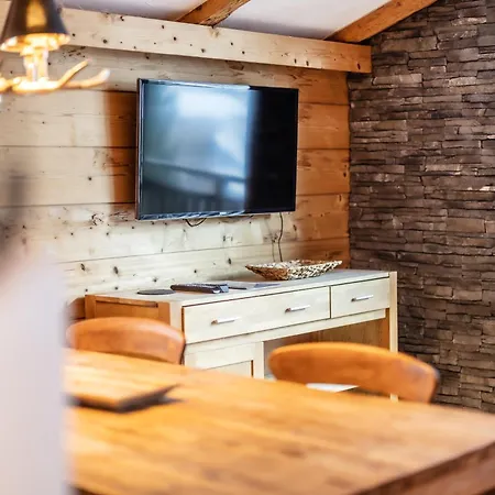 Uralp Royal By Hello Apartamento *