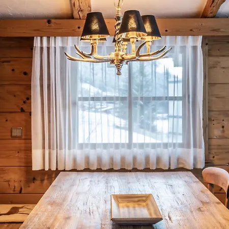 Uralp Royal Apartment