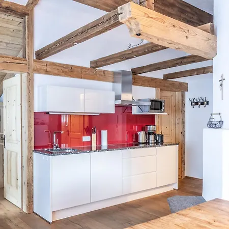 Uralp Royal By Hello Apartment