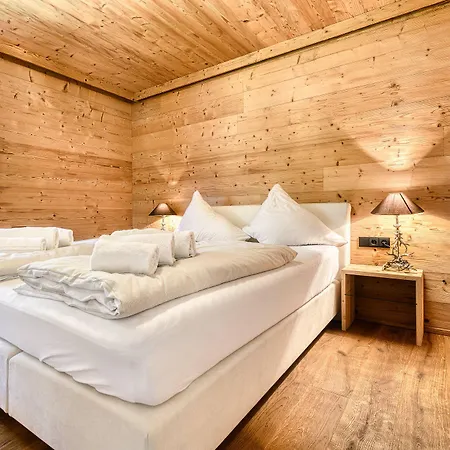 Uralp Royal By Hello Brand (Vorarlberg)